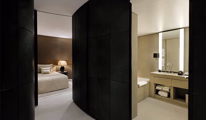 Armani Fountain View Suite with Breakfast - Image 4